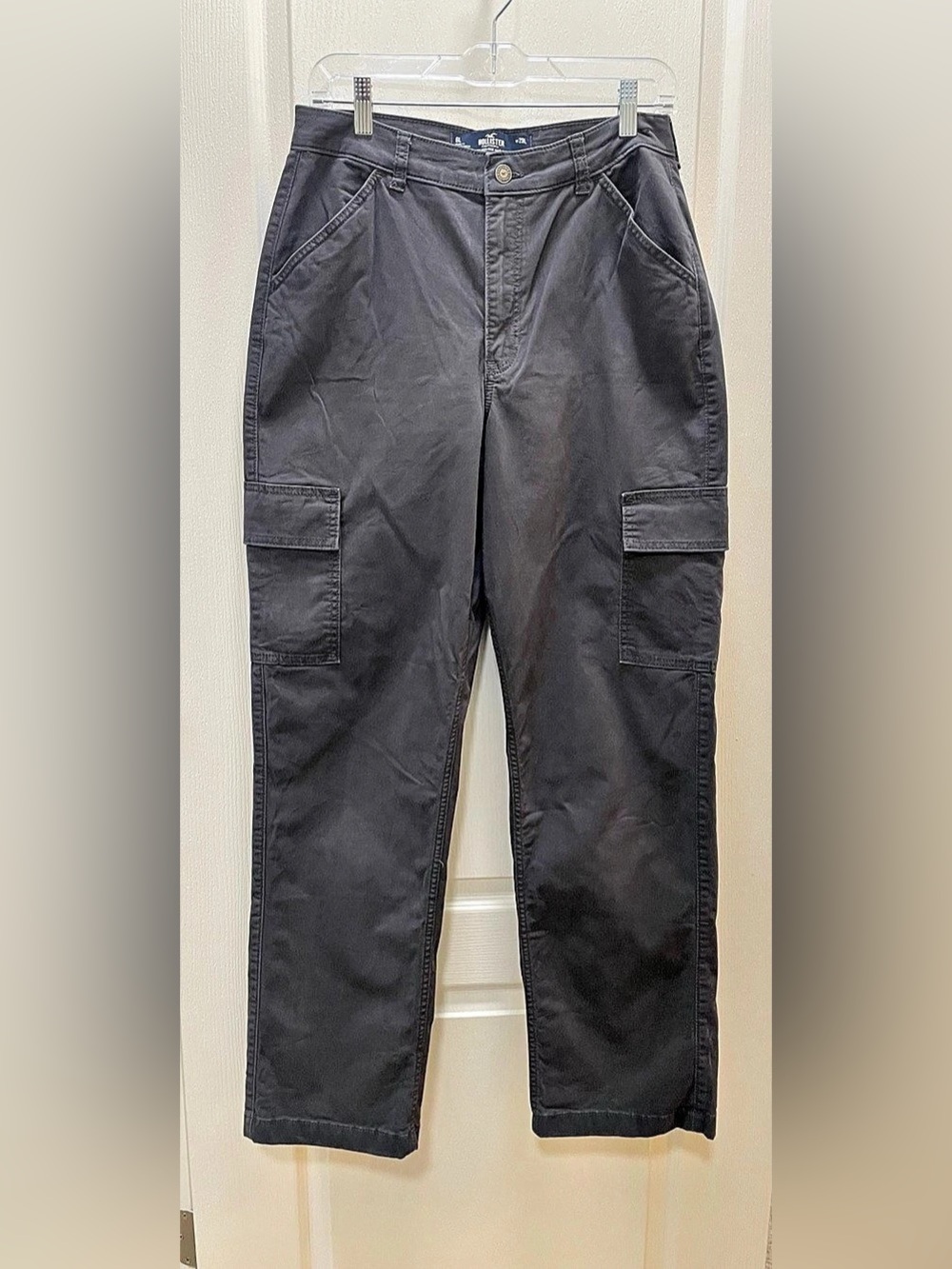 Hollister Ultra High-Rise Dad Cargo Pant Dark Gray Waist 29 8 Long